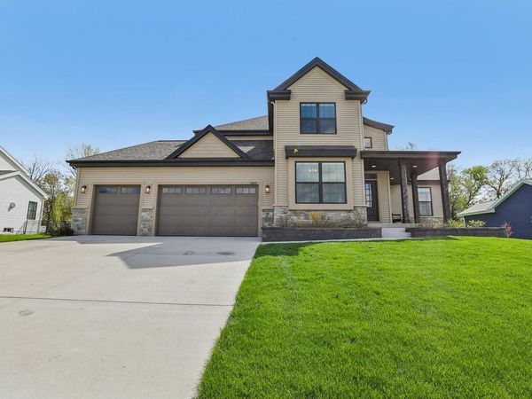 6668 Royal View DRIVE, De Forest, WI 53532