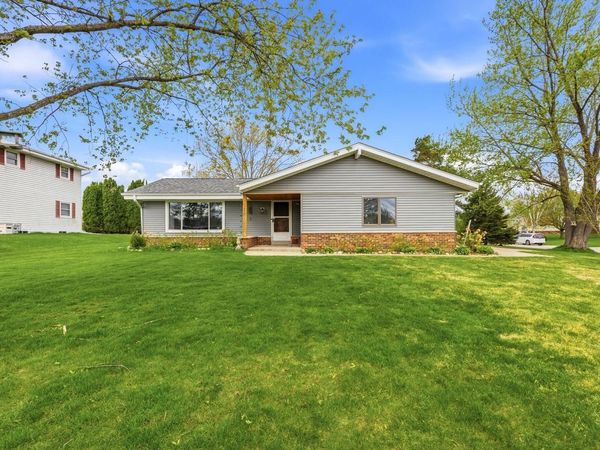 10653 Beacon Hill COURT, Franklin, WI 53132