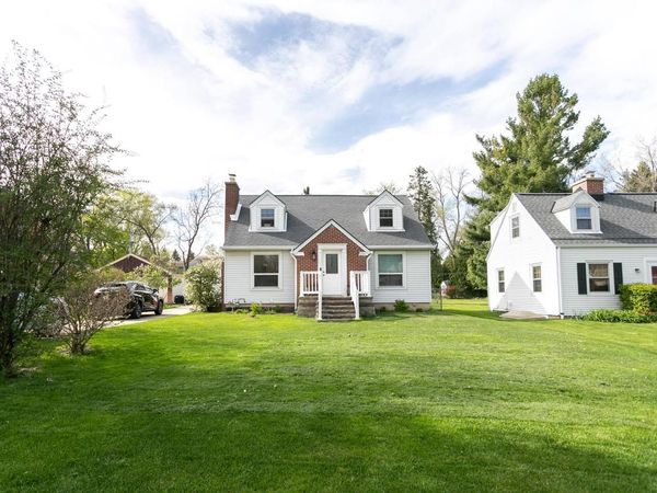 10540 Spring Green ROAD, Greenfield, WI 53228