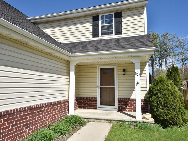 1123 White Sands COURT, West Bend, WI 53090