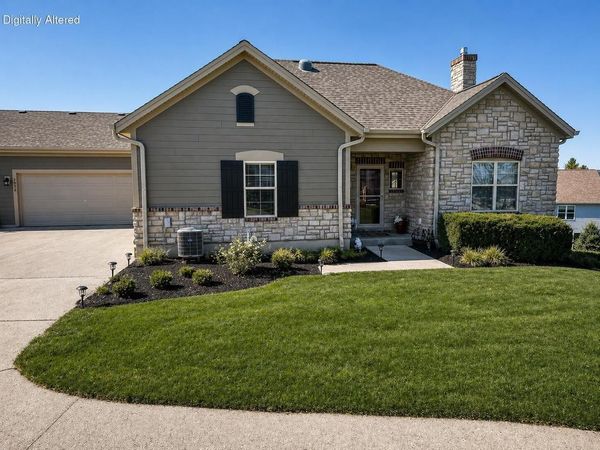1016 Ann Marie WAY, Oconomowoc, WI 53066