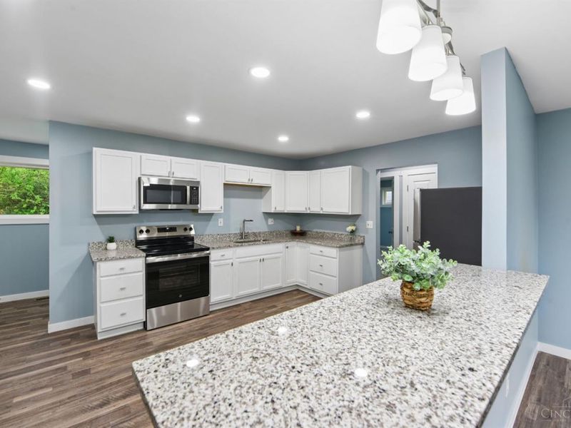 8707 Moonlight Lane, Colerain Township, OH 45231 Photo 6