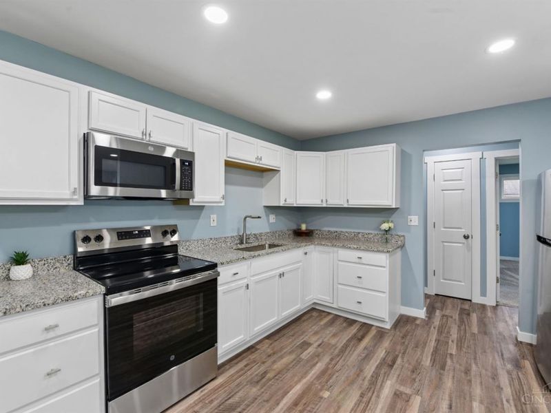 8707 Moonlight Lane, Colerain Township, OH 45231 Photo 7