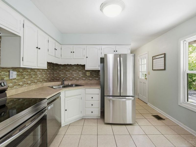 1433 Sunrise Drive, Loveland, OH 45140 Photo 11