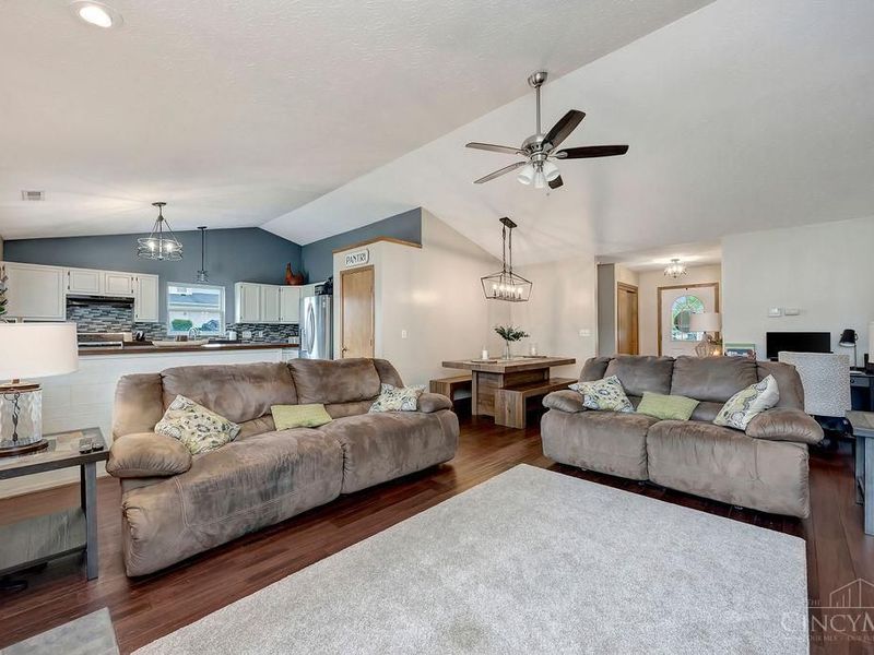 2080 MacIntosh Lane, Monroe, OH 45044 Photo 3