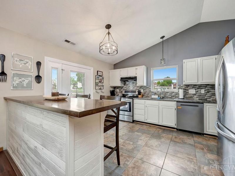 2080 MacIntosh Lane, Monroe, OH 45044 Photo 4