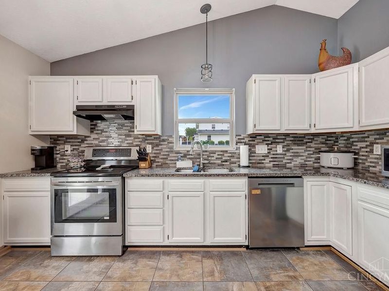 2080 MacIntosh Lane, Monroe, OH 45044 Photo 5