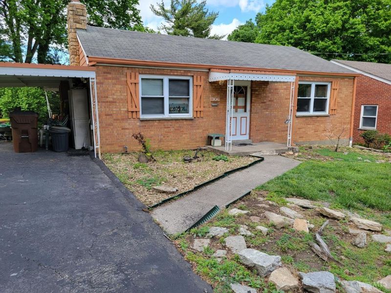 306 Forestwood Drive, Springfield Twp., OH 45216 Photo 2