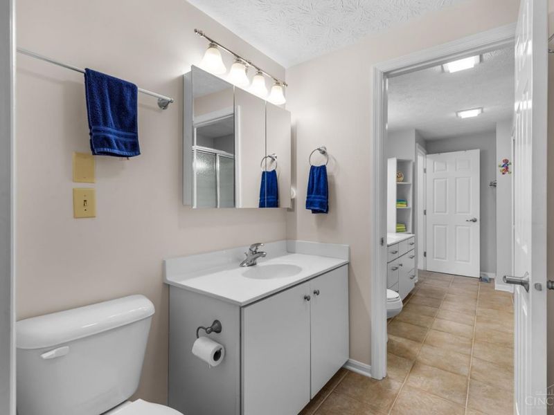 11831 Vaukvalley Lane, Symmes Township, OH 45249 Photo 23