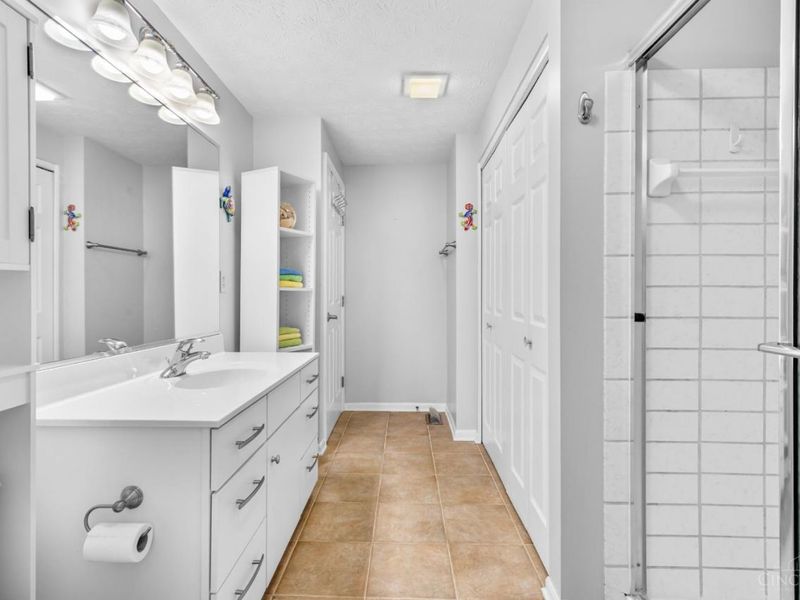 11831 Vaukvalley Lane, Symmes Township, OH 45249 Photo 24