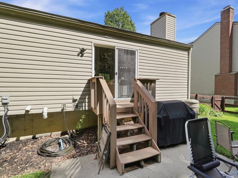 422 Wyndham Drive, Hamilton Twp, OH 45039 Photo 23