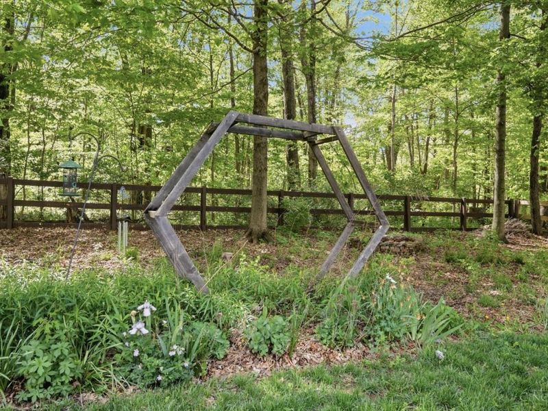 422 Wyndham Drive, Hamilton Twp, OH 45039 Photo 27