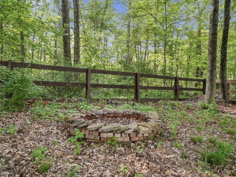 422 Wyndham Drive, Hamilton Twp, OH 45039 Photo 28