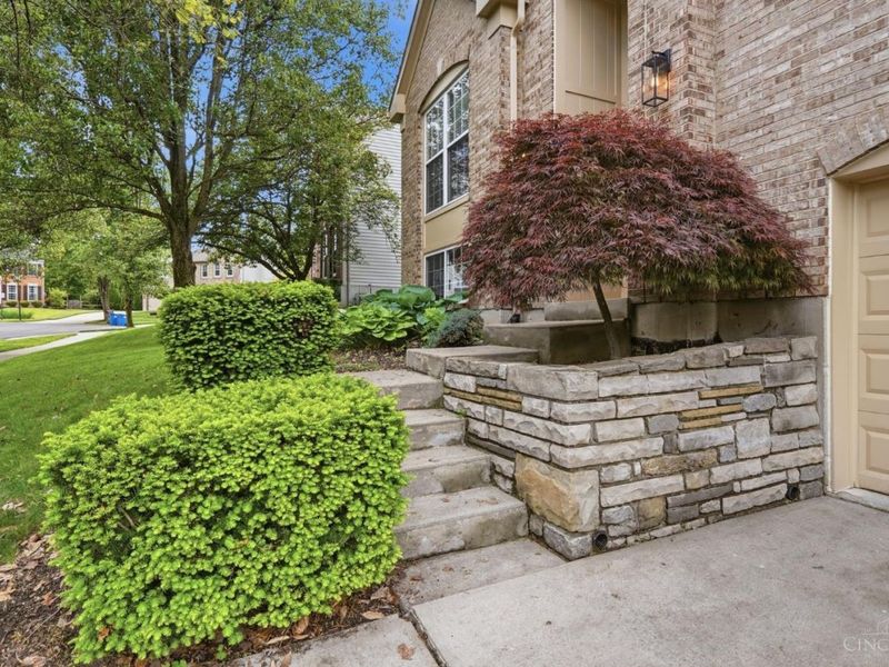 422 Wyndham Drive, Hamilton Twp, OH 45039 Photo 3