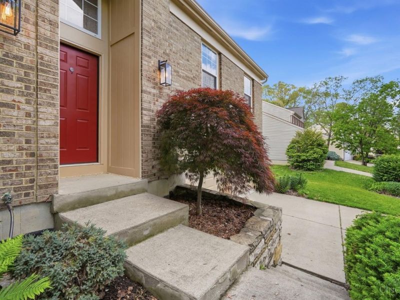 422 Wyndham Drive, Hamilton Twp, OH 45039 Photo 4