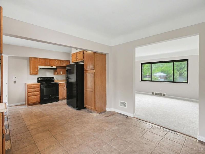2032 Arrowood Place, Springfield Twp., OH 45231 Photo 8
