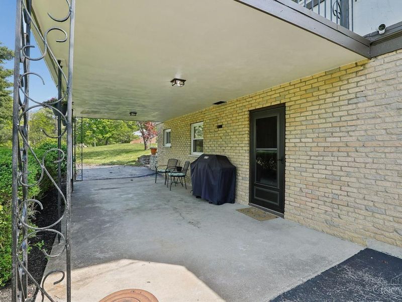 1005 Robin Hill Drive, New Richmond, OH 45157 Photo 3