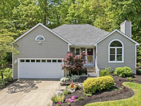 2739 Queenswood Drive, Cincinnati, OH 45211