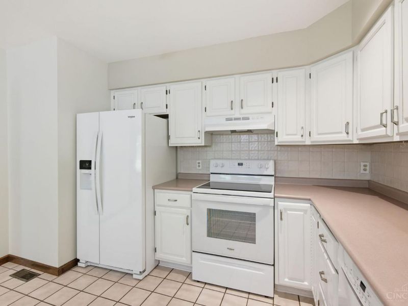 2739 Queenswood Drive, Cincinnati, OH 45211 Photo 15