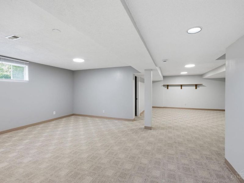 2739 Queenswood Drive, Cincinnati, OH 45211 Photo 30