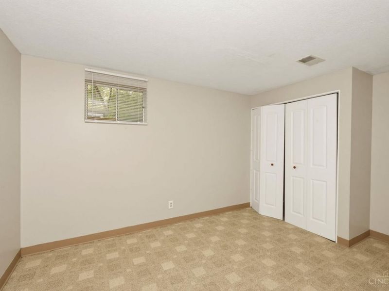 2739 Queenswood Drive, Cincinnati, OH 45211 Photo 34