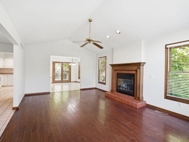 2739 Queenswood Drive, Cincinnati, OH 45211 Photo 5