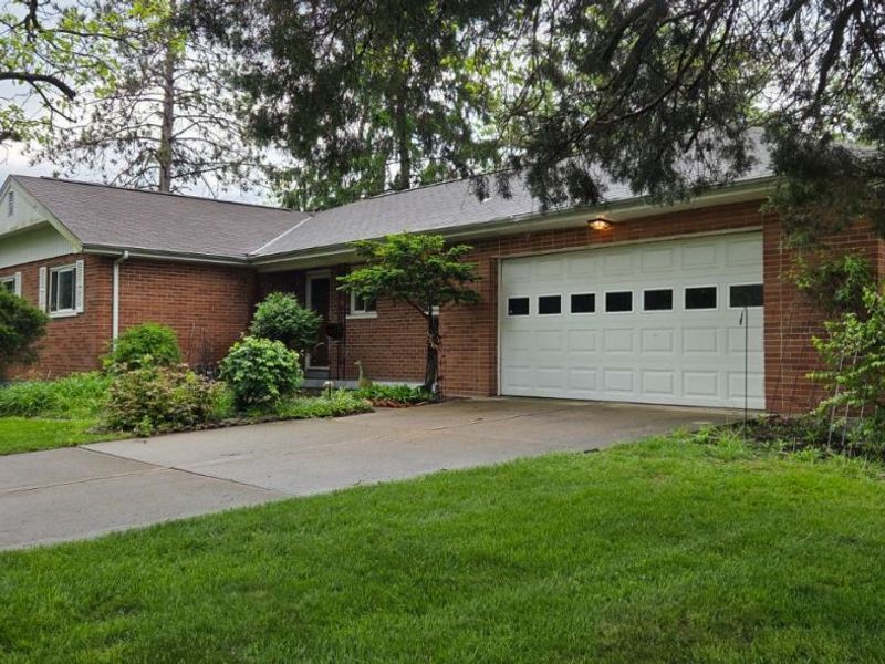 7323 Elkwood Drive, West Chester, OH 45069 Photo 2