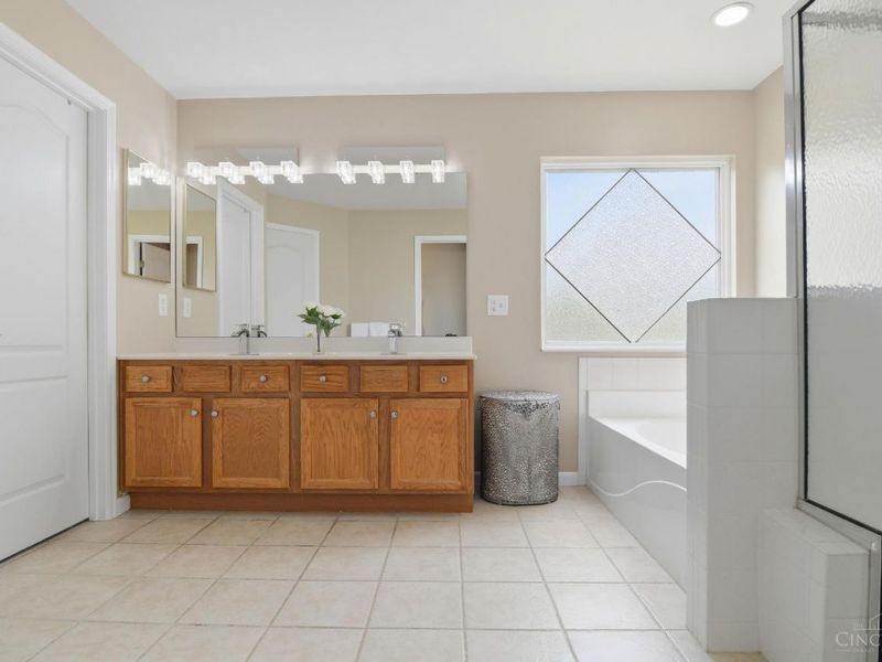 7257 Julies Cove, West Chester, OH 45069 Photo 18