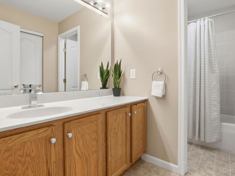 7257 Julies Cove, West Chester, OH 45069 Photo 8