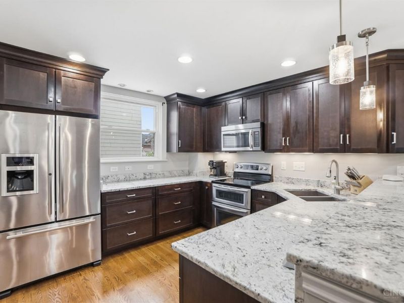 3783 Aylesboro Avenue, Cincinnati, OH 45208 Photo 9