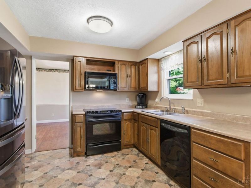 8046 Blairhouse Drive, Anderson Twp, OH 45244 Photo 17