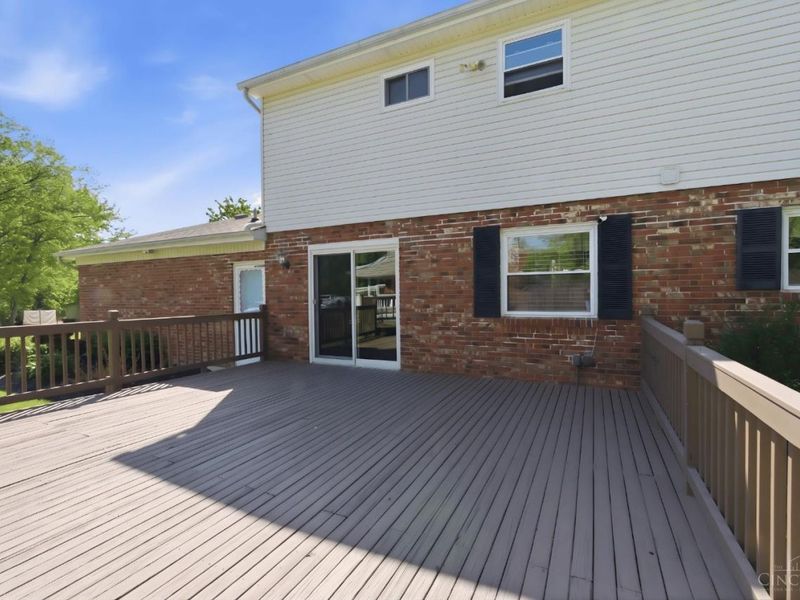 8046 Blairhouse Drive, Anderson Twp, OH 45244 Photo 24