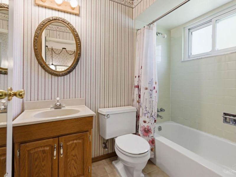 8046 Blairhouse Drive, Anderson Twp, OH 45244 Photo 35