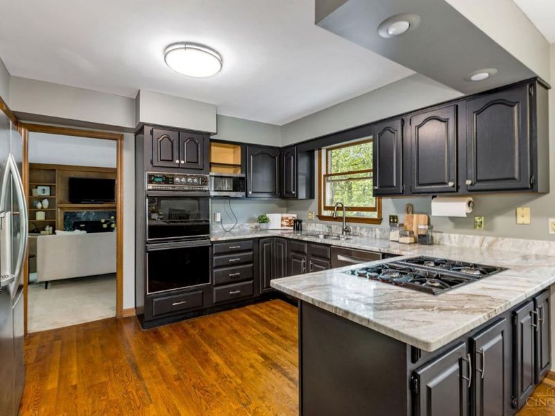 9761 Berry Hill Drive, West Chester, OH 45241 Photo 10