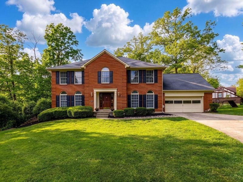 9761 Berry Hill Drive, West Chester, OH 45241 Photo 3