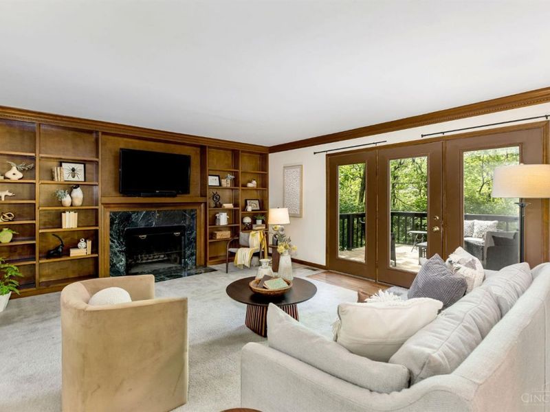 9761 Berry Hill Drive, West Chester, OH 45241 Photo 6
