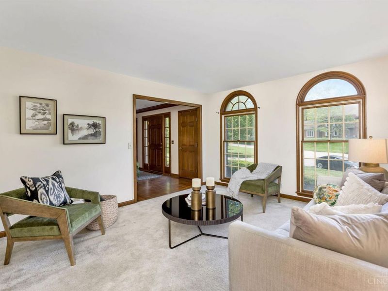 9761 Berry Hill Drive, West Chester, OH 45241 Photo 8