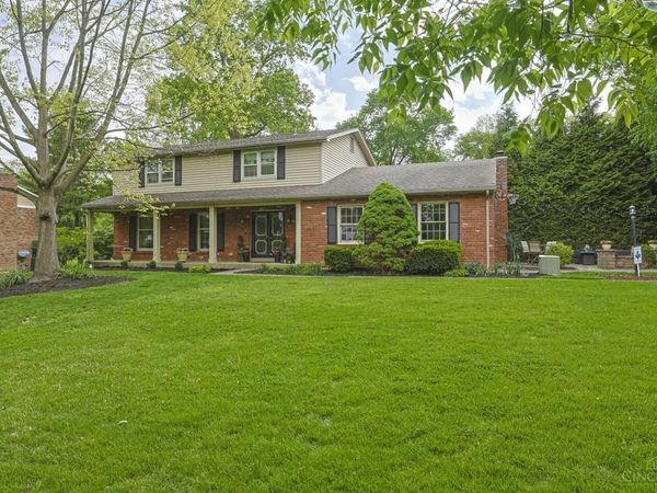 328 Circlewood Lane, Wyoming, OH 45215