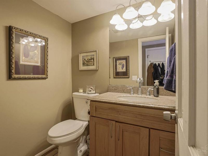 328 Circlewood Lane, Wyoming, OH 45215 Photo 25