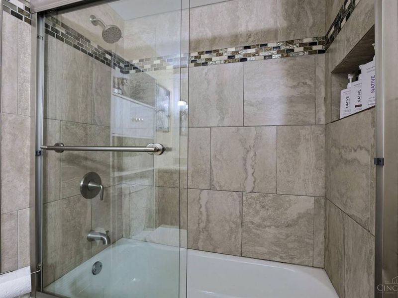 328 Circlewood Lane, Wyoming, OH 45215 Photo 37