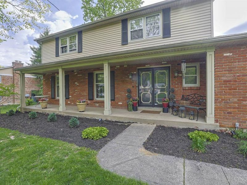 328 Circlewood Lane, Wyoming, OH 45215 Photo 4