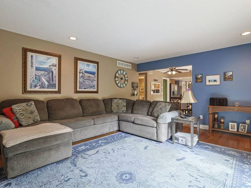 328 Circlewood Lane, Wyoming, OH 45215 Photo 8