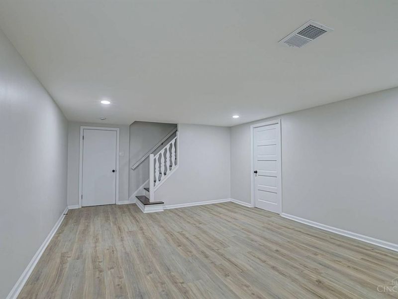 5829 Pandora Avenue, Cincinnati, OH 45213 Photo 32