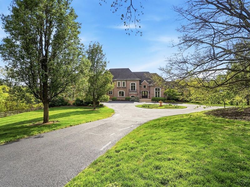 4535 Drake Road, Indian Hill, OH 45243 Photo 2