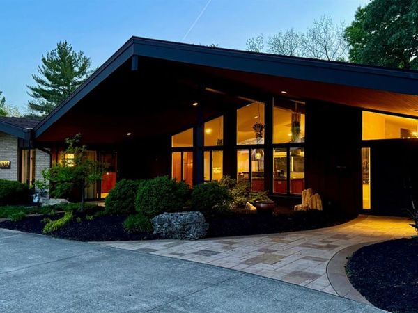 11025 Embassy Drive, Forest Park, OH 45240