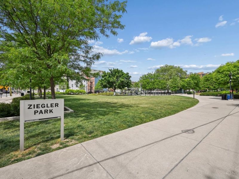 1341 Main Street, Unit 3, Cincinnati, OH 45202 Photo 23