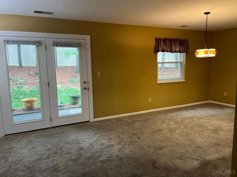 8794 Carrousel Park Circle, Unit 138, Colerain Township, OH 45239 Photo 5