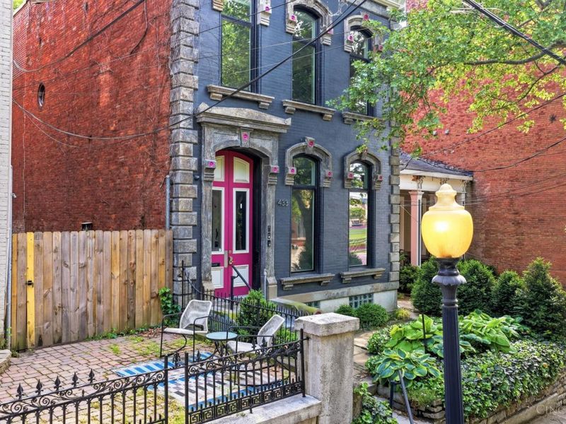 433 Clark Street, Unit C, Cincinnati, OH 45203 Photo 2