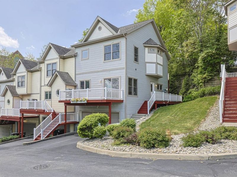 3450 Golden Ave, Unit 4, Cincinnati, OH 45226 Photo 1