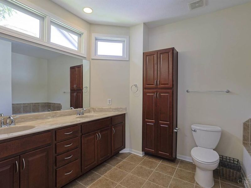 3450 Golden Ave, Unit 4, Cincinnati, OH 45226 Photo 15